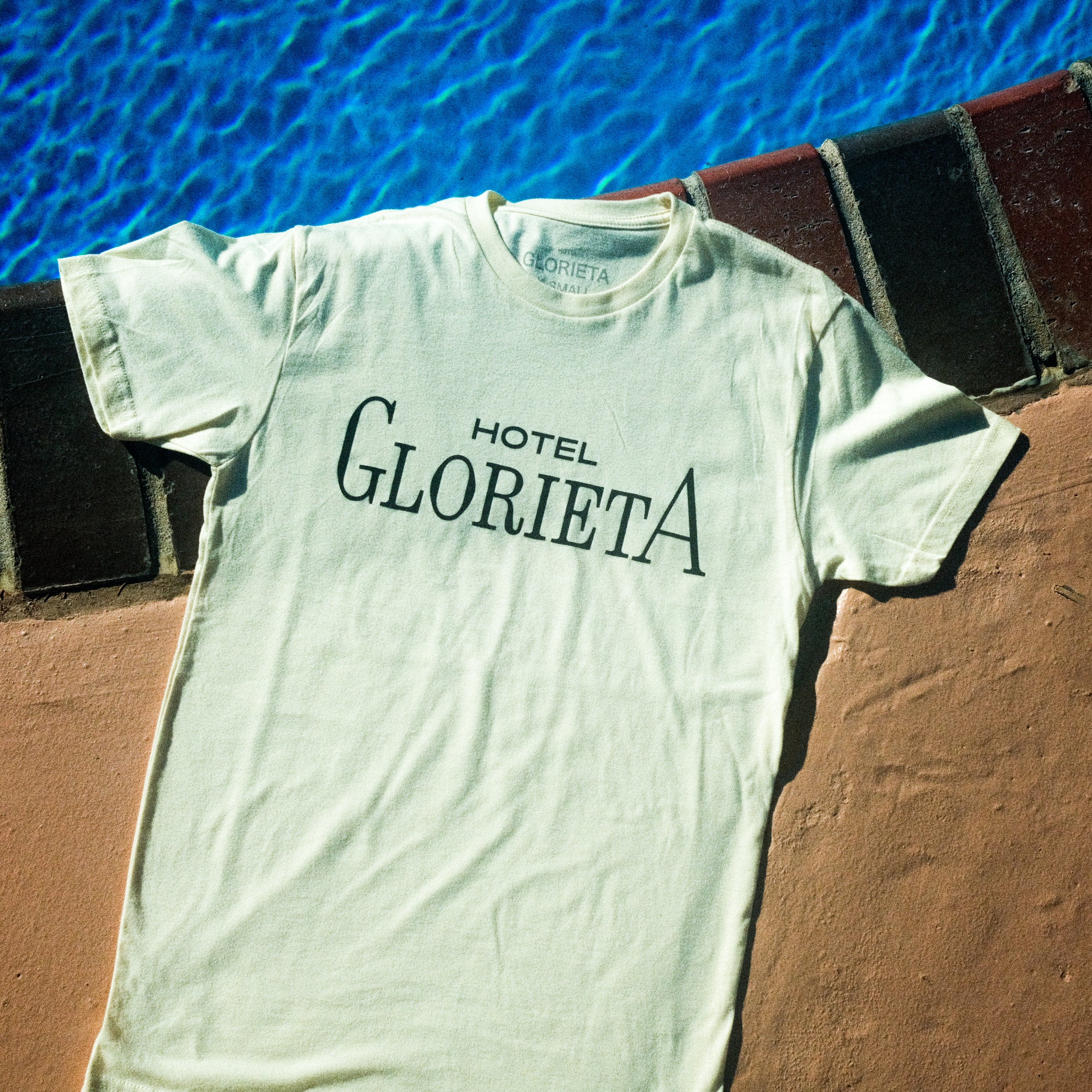 Classic White Hotel Glorieta Tee